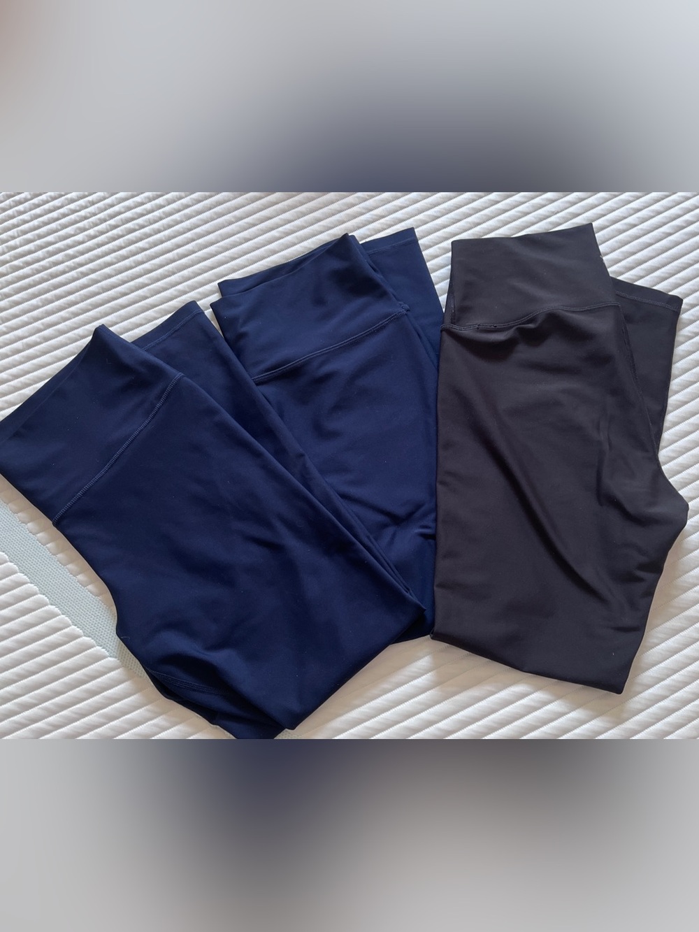 3 Pair Old Navy Black Navy High-Rise Active Leggings